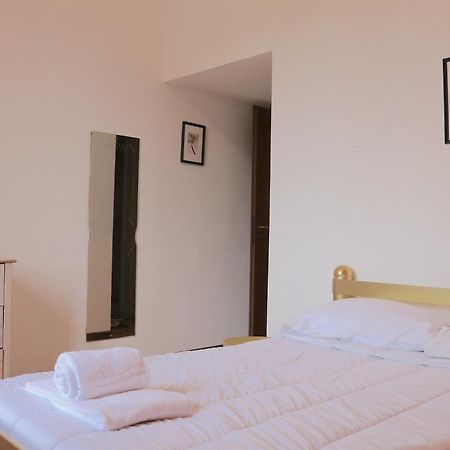 Apartmán Le Residenze Della Poetessa Corsico Exteriér fotografie
